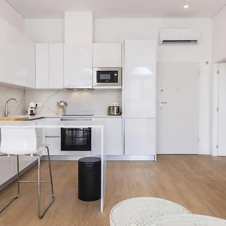 Апартаменты Center 1-bedroom By Lovelystay