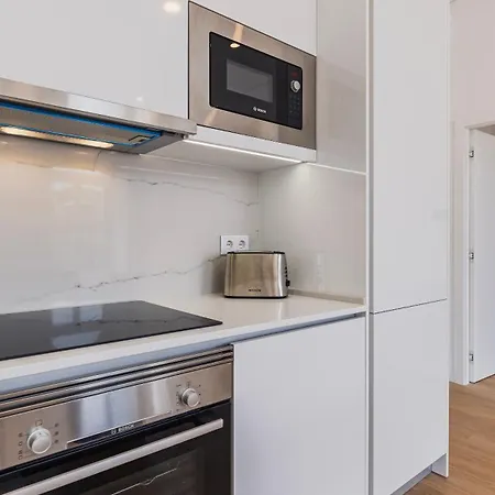 Апартаменты Center 1-bedroom By Lovelystay *